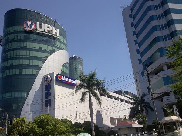 Universitas Pelita Harapan Surabaya (UPH Surabaya)