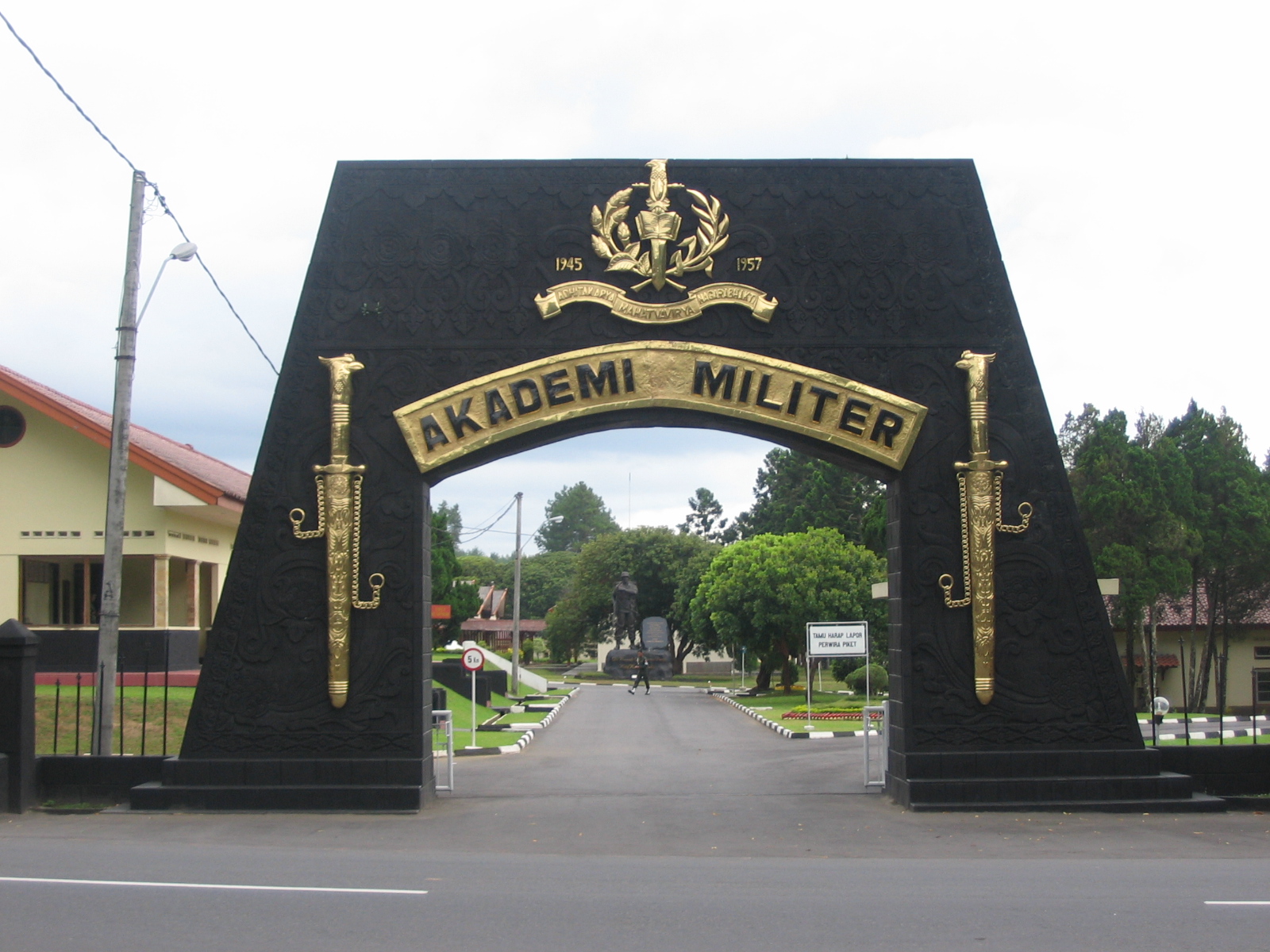 Akademi Militer (AKMIL) Magelang